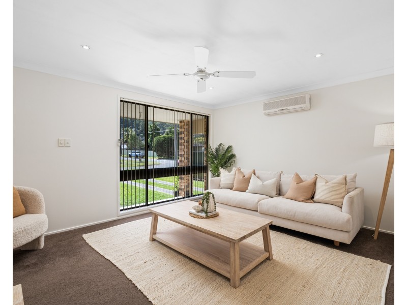 8 Bottlebrush Close, Wyoming NSW 2250