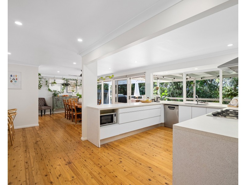 13 Redgum Close, Bateau Bay NSW 2261