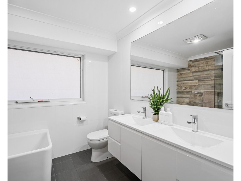 13 Redgum Close, Bateau Bay NSW 2261