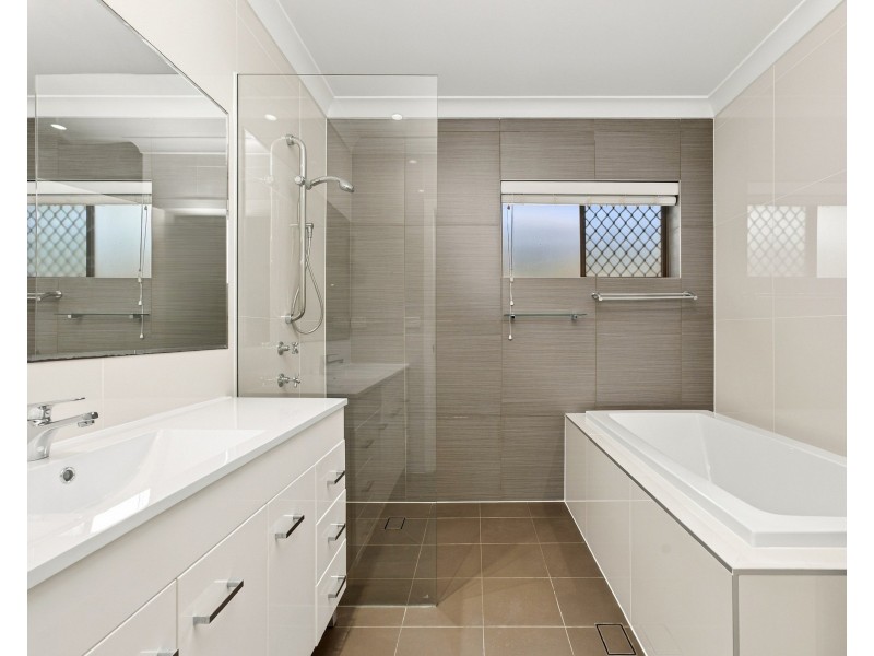2/5 Nirvana Street, Long Jetty NSW 2261