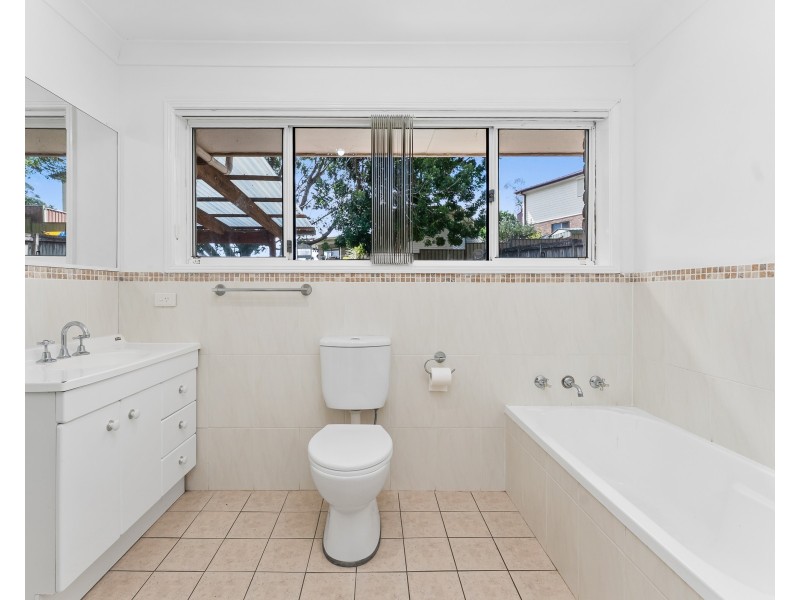 2 Kent Street, Niagara Park NSW 2250