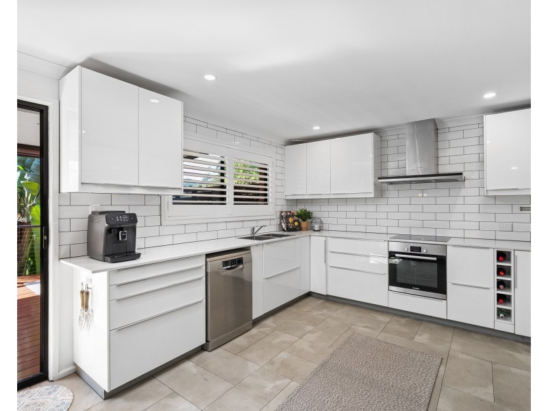 7 Mindaree Avenue, Wyoming NSW 2250