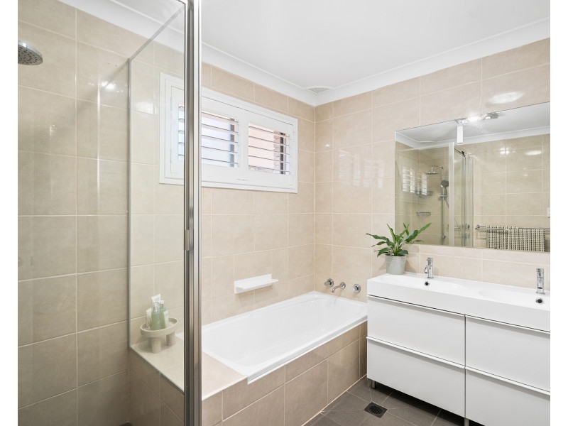 7 Mindaree Avenue, Wyoming NSW 2250