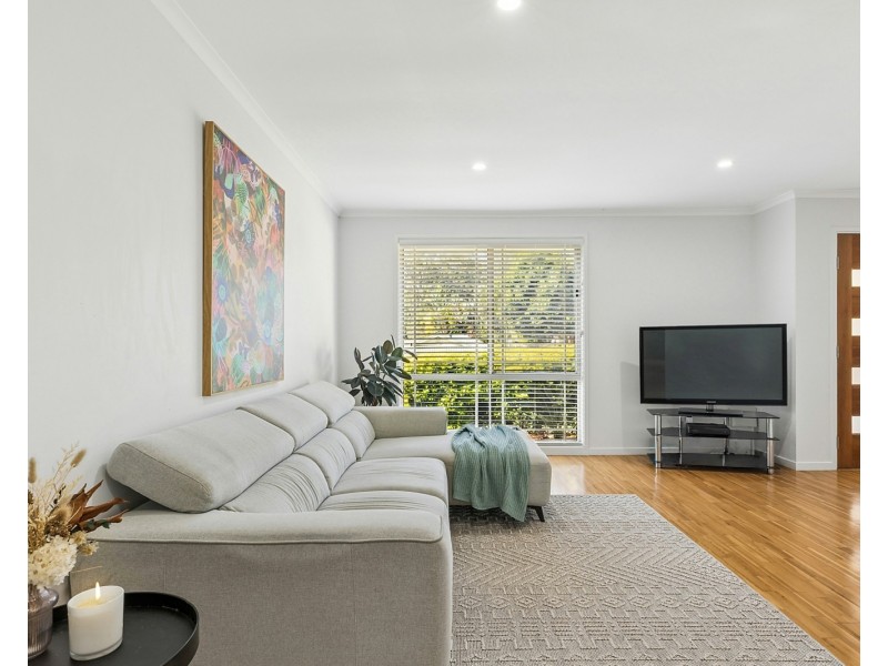 6 Karen Close, Lisarow NSW 2250