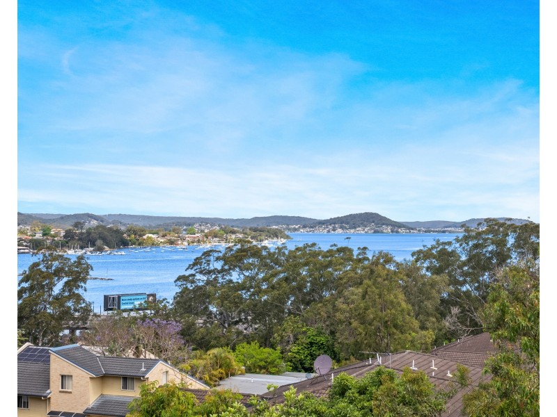 305/2 Wilhelmina Street, Gosford NSW 2250