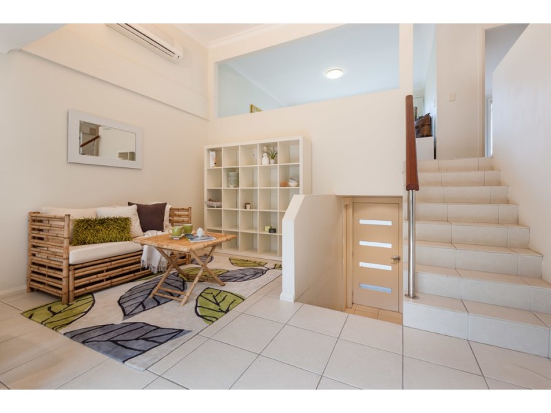 2/4 St George Street, Gosford NSW 2250