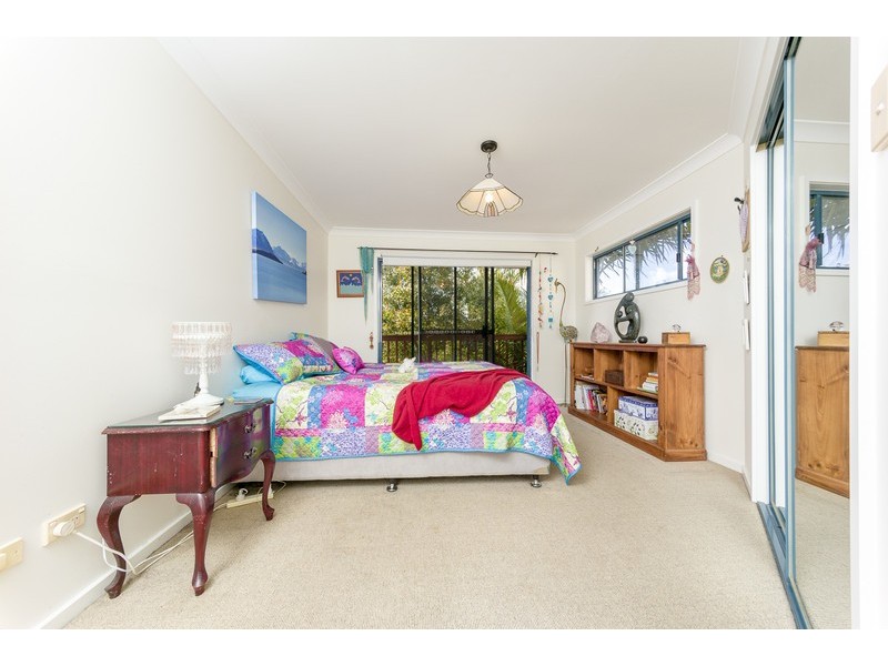 11 Stewart Brougham Close, Lisarow NSW 2250