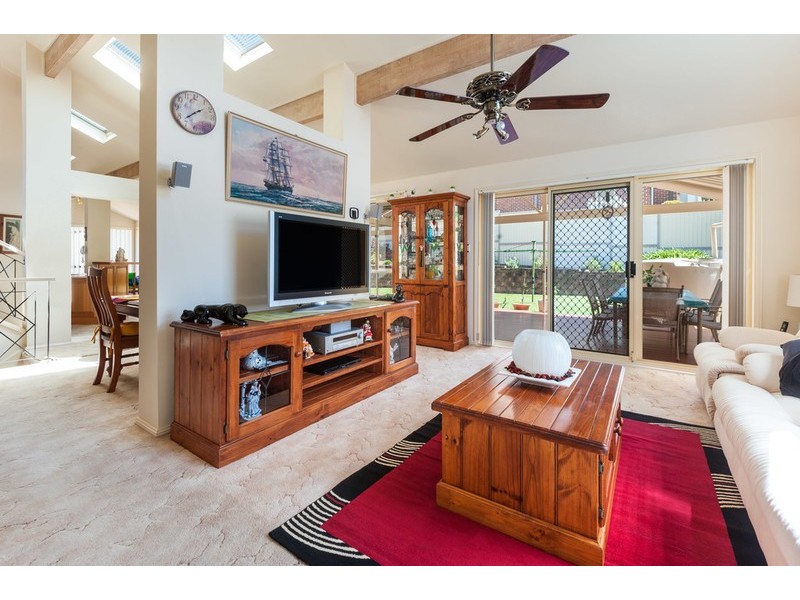 57 Thames Drive, Erina NSW 2250