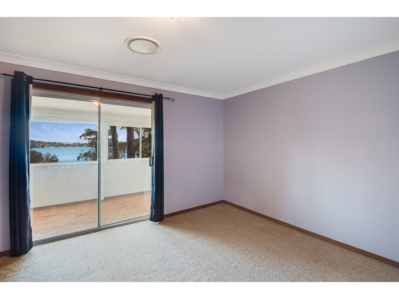 12 Lexington Parade, Green Point NSW 2251