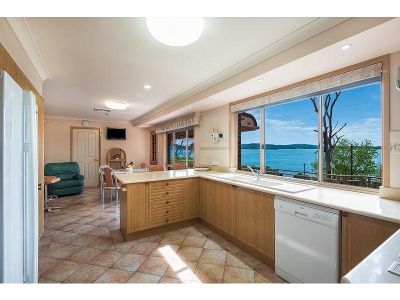 11 Johns Road, Koolewong NSW 2256