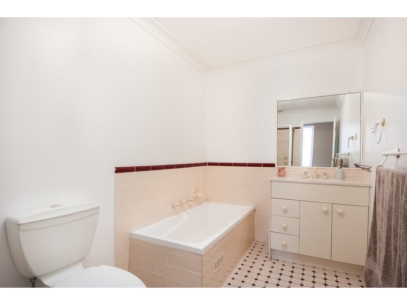 1/24 Kings Avenue, Terrigal NSW 2260