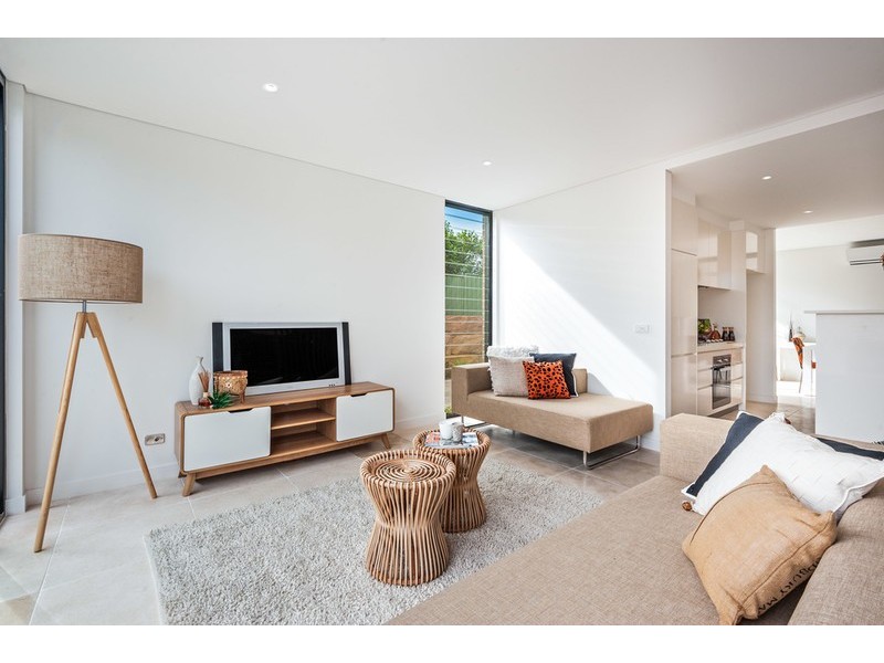 2/27 Webb Street, East Gosford NSW 2250