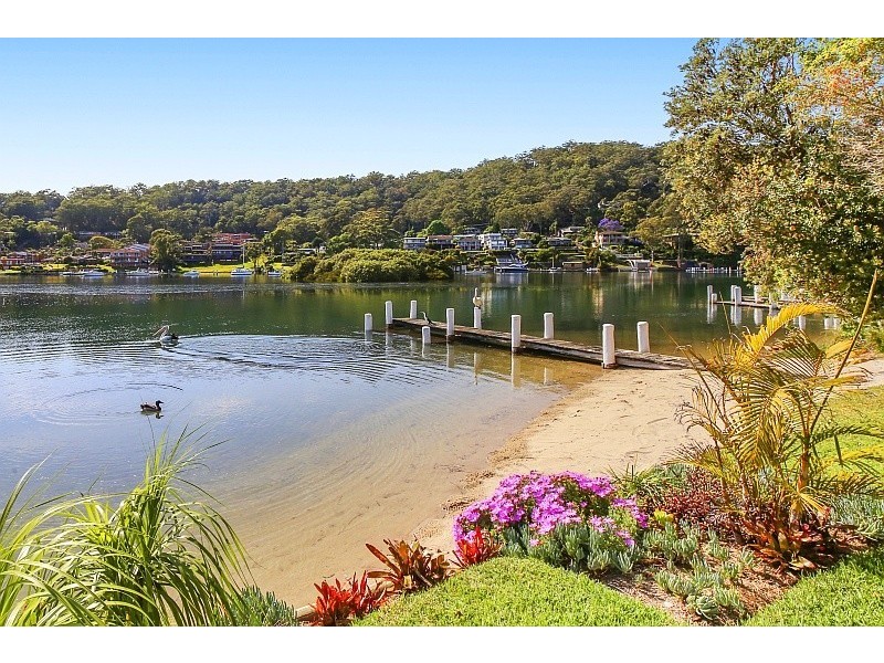 18 Long Arm Parade, St Huberts Island NSW 2257