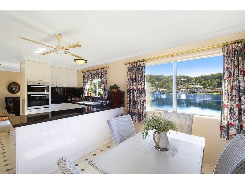 18 Long Arm Parade, St Huberts Island NSW 2257