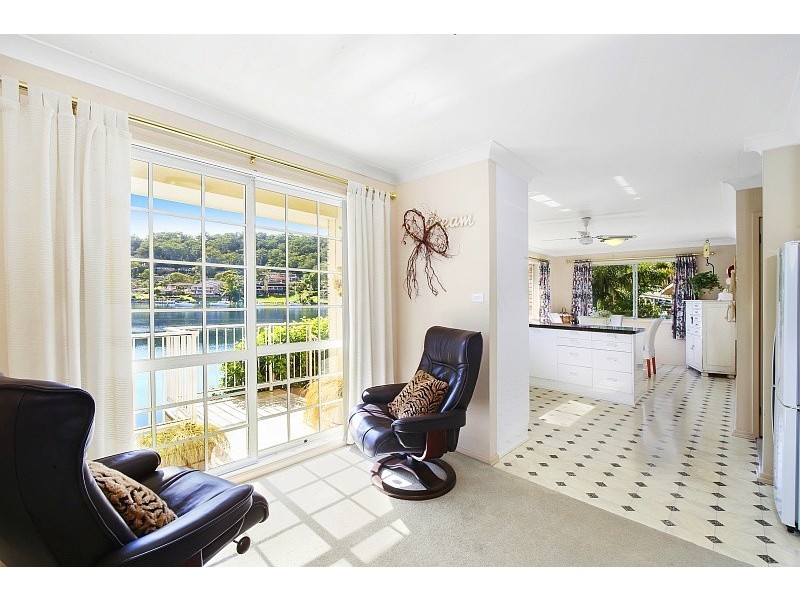 18 Long Arm Parade, St Huberts Island NSW 2257