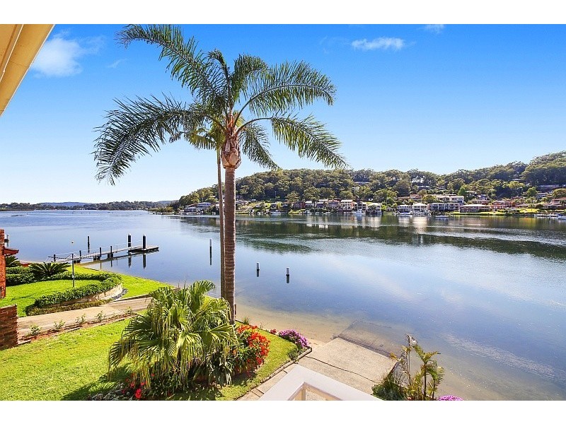 18 Long Arm Parade, St Huberts Island NSW 2257
