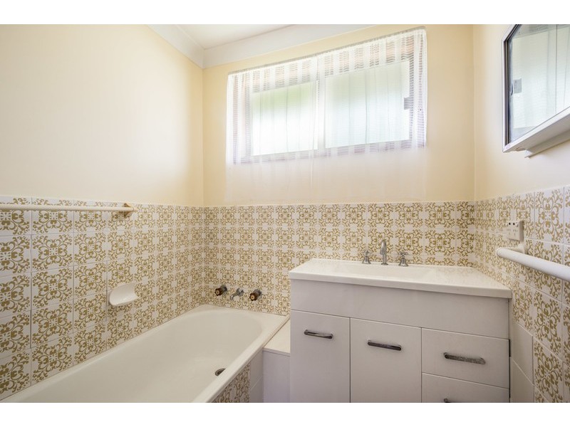 4 Hamilton Close, Niagara Park NSW 2250