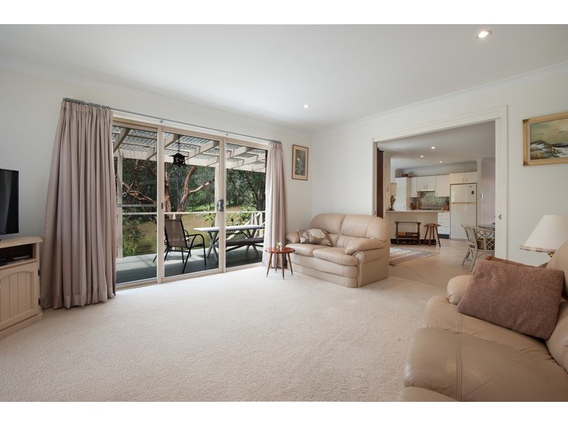 2/18 Jennie Cox Close, Erina NSW 2250