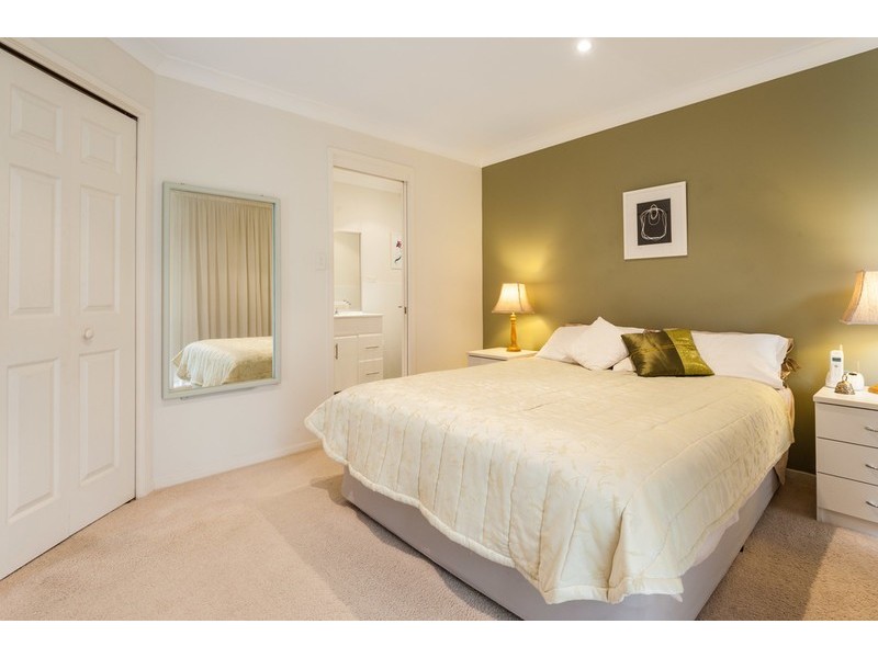 2/18 Jennie Cox Close, Erina NSW 2250