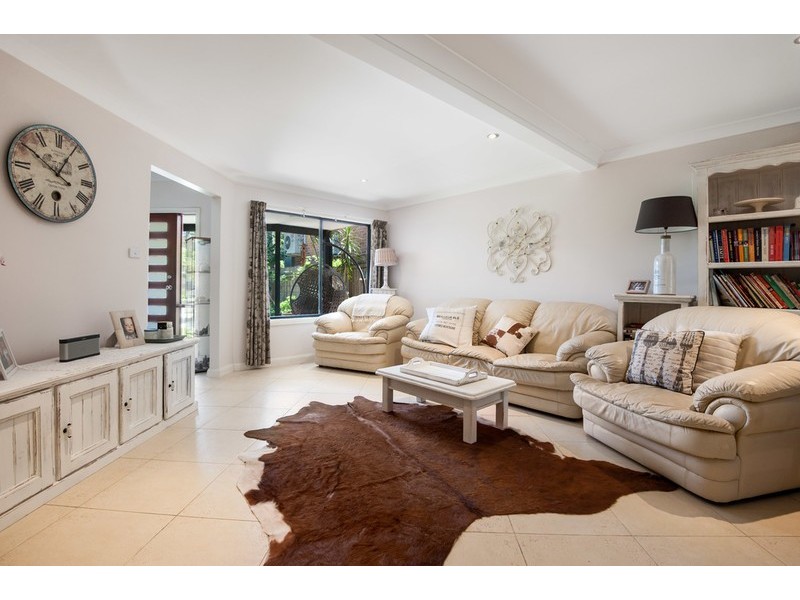 28 Clarence Road, Springfield NSW 2250