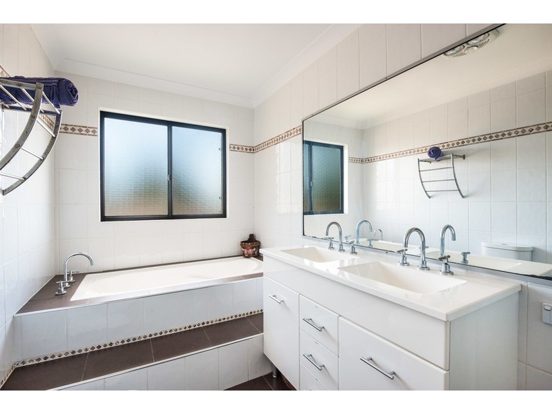 28 Clarence Road, Springfield NSW 2250