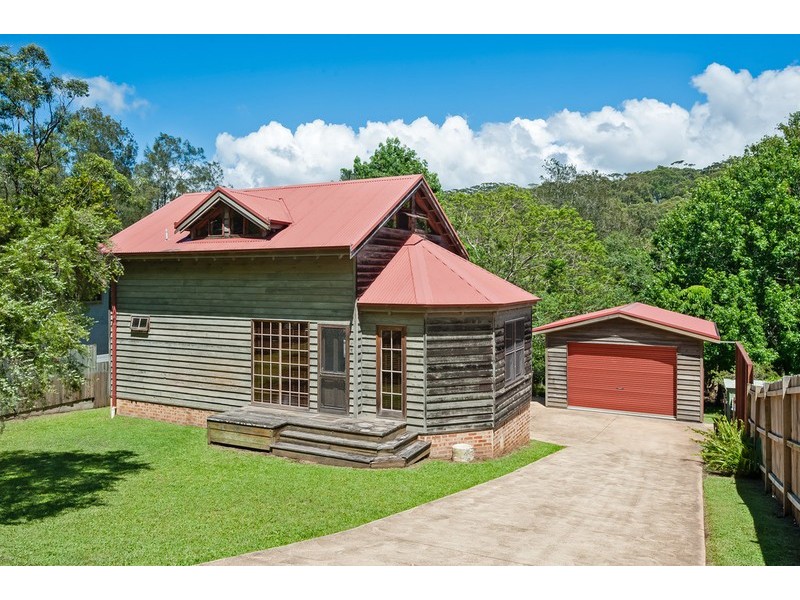 86 Lake Shore Drive, North Avoca NSW 2260