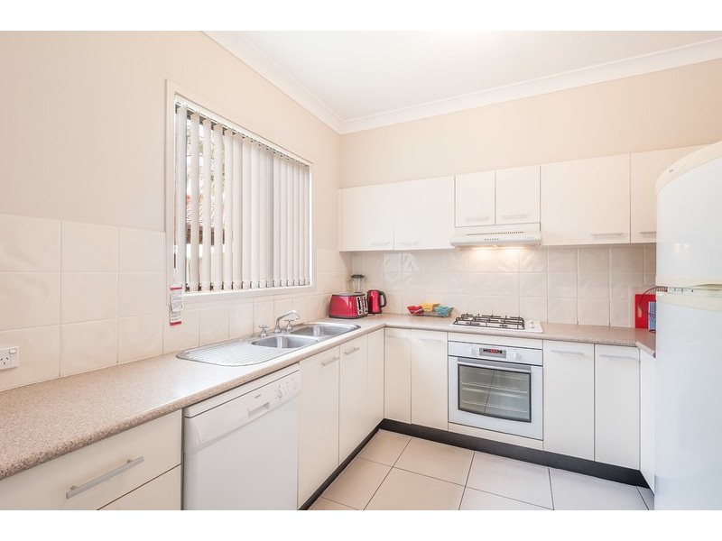 2/153 Cresthaven Avenue, Bateau Bay NSW 2261