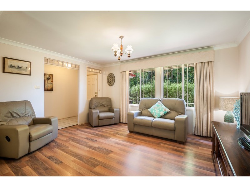 5 Wixstead Close, Point Clare NSW 2250