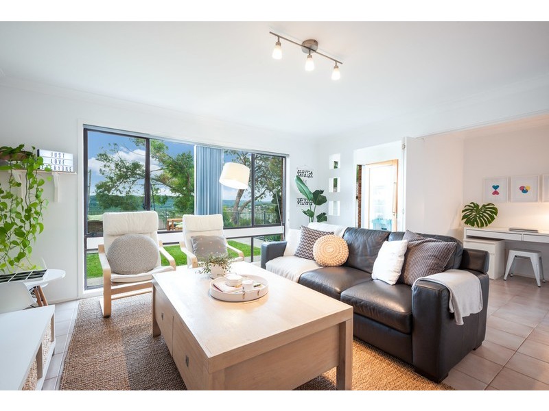 32 Masefield Avenue, Bateau Bay NSW 2261