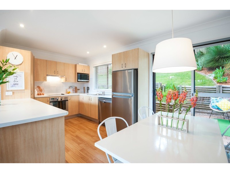 32 Masefield Avenue, Bateau Bay NSW 2261