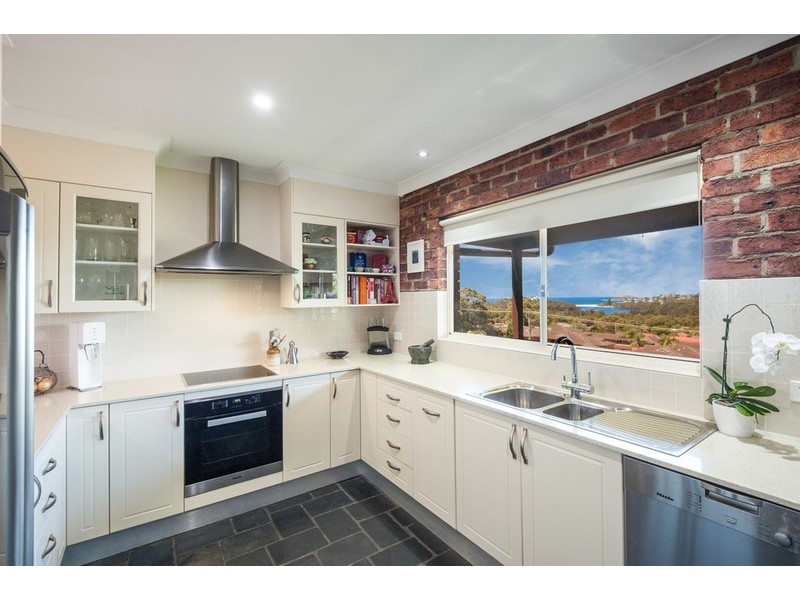 40 Coreen Drive, Wamberal NSW 2260