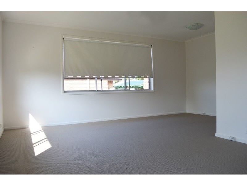 2 Garden Grove, Bateau Bay NSW 2261