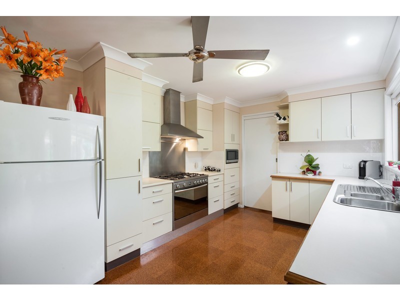 2 Childs Close, Green Point NSW 2251