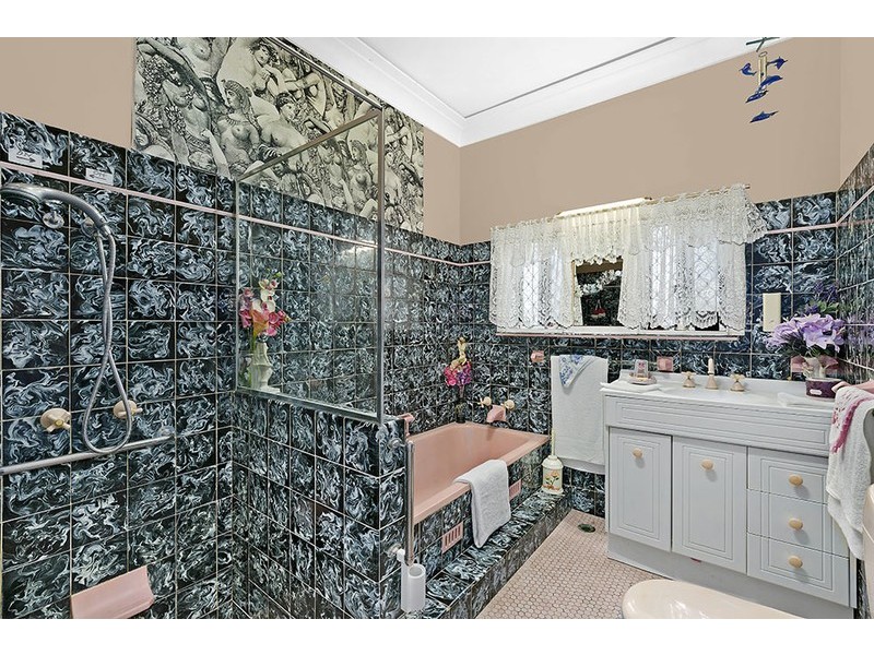 11 Hargraves Street, The Entrance North NSW 2261