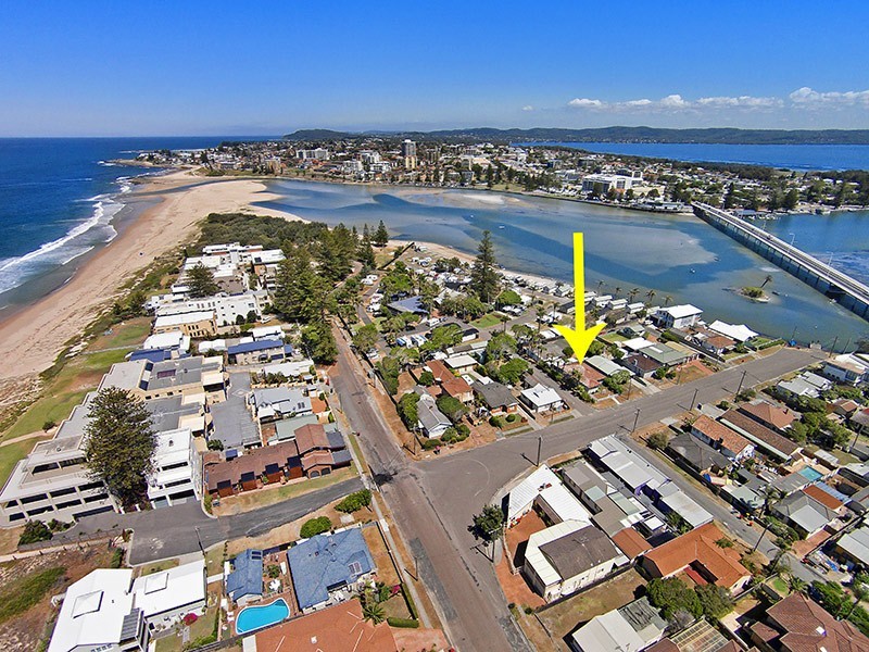 11 Hargraves Street, The Entrance North NSW 2261