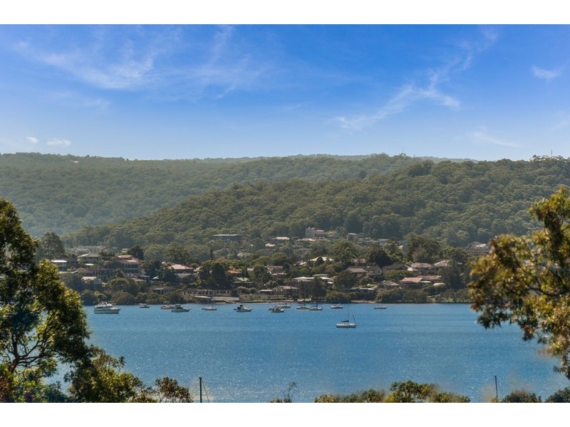 5 Leonie Parade, Green Point NSW 2251