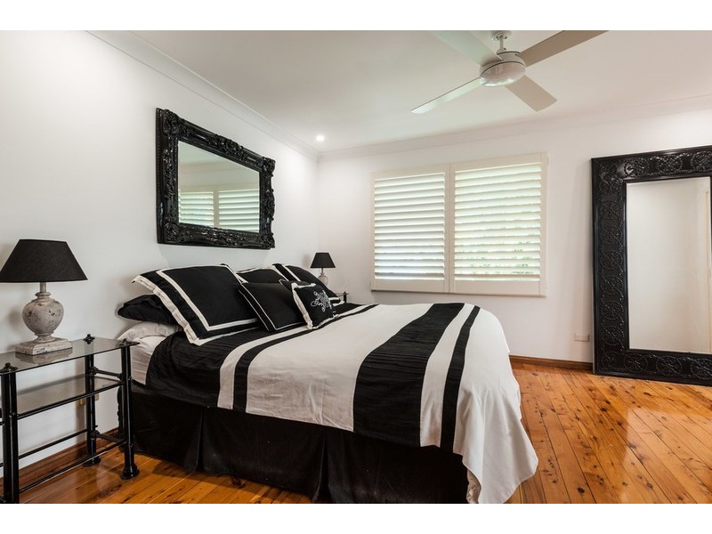 5 Leonie Parade, Green Point NSW 2251