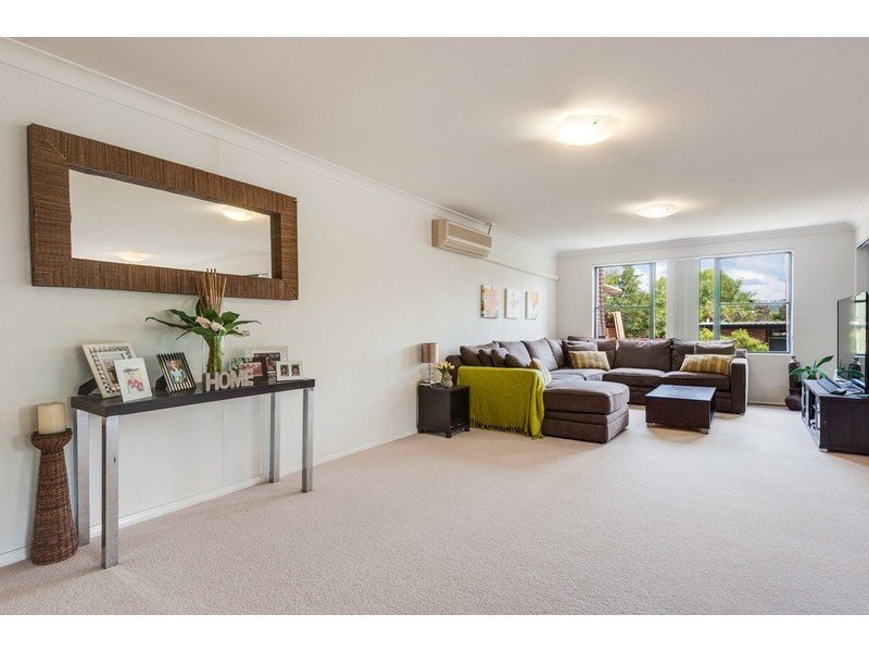 2/1 Creighton Lane, Point Frederick NSW 2250