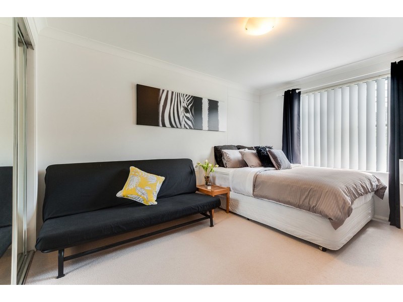 2/1 Creighton Lane, Point Frederick NSW 2250