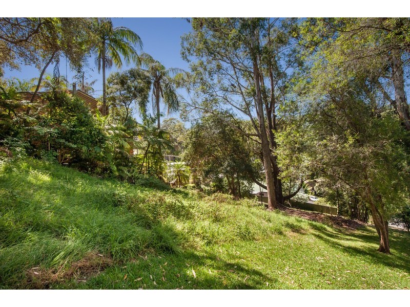 8 Harcourt Place, North Avoca NSW 2260