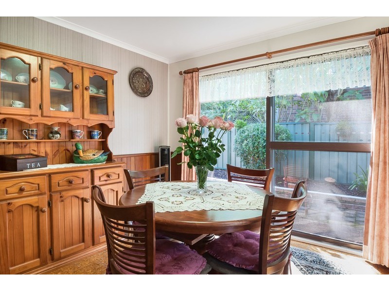 27 Rainforest Road, Wyoming NSW 2250