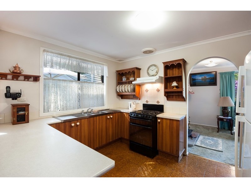 27 Rainforest Road, Wyoming NSW 2250