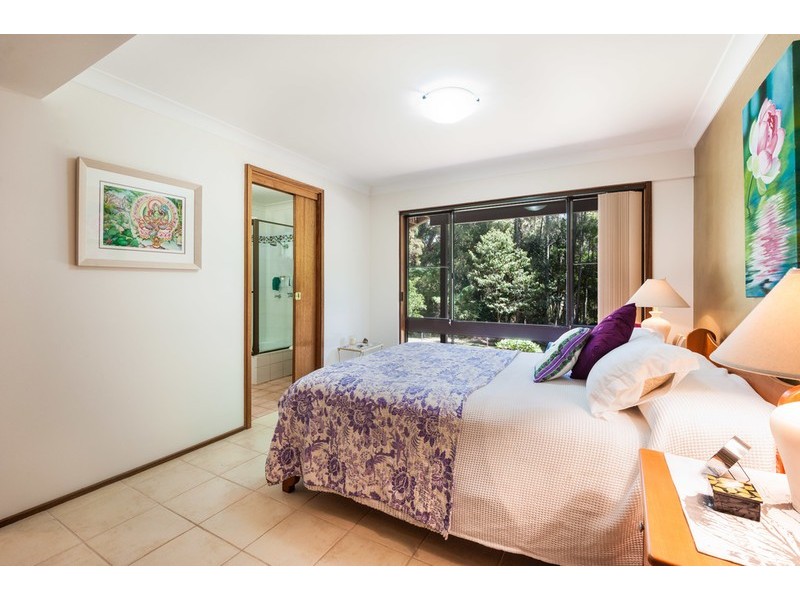 92 Lake Shore Drive, North Avoca NSW 2260