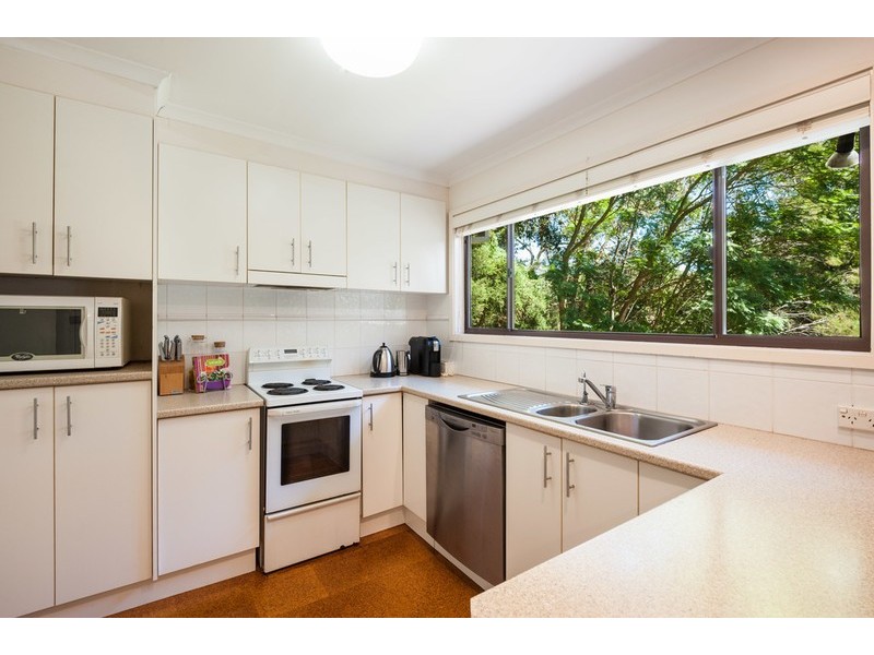 92 Lake Shore Drive, North Avoca NSW 2260
