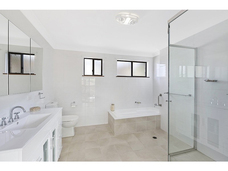 126a Ocean View Drive, Wamberal NSW 2260