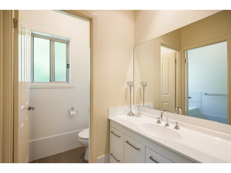 255 Wells Street, Springfield NSW 2250