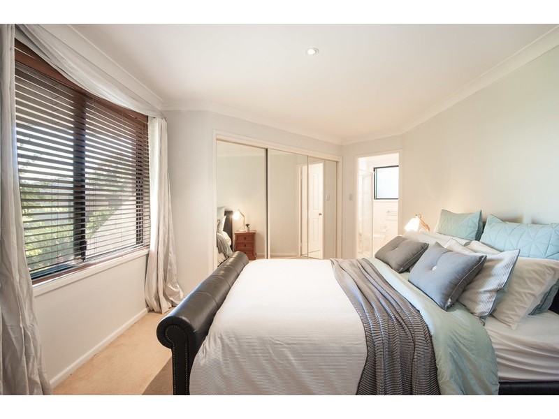 15 Crestview Place, Lisarow NSW 2250