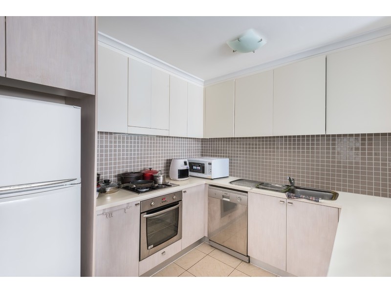 252/80 John Whiteway Drive, Gosford NSW 2250