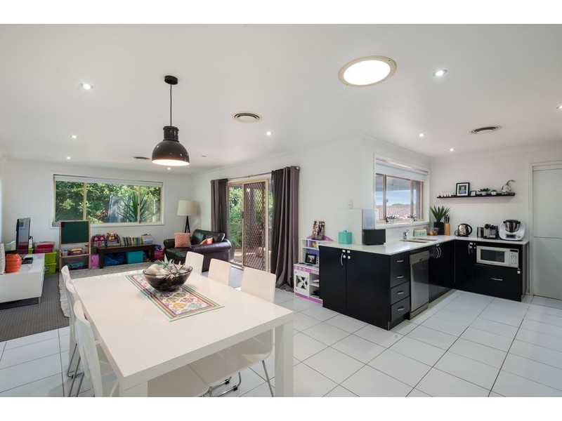 18 James Sea Drive, Green Point NSW 2251