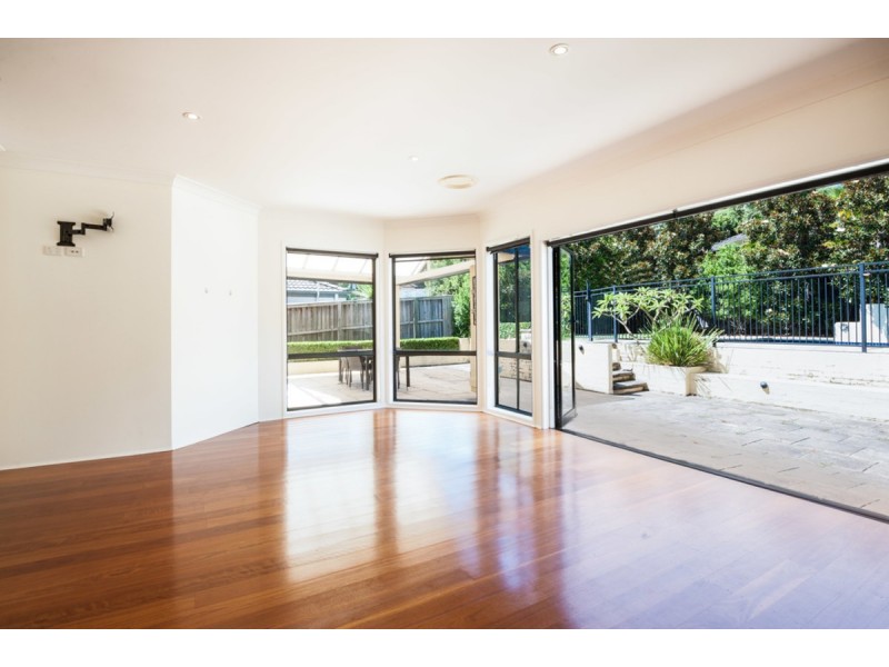 8 Jean Marie Crescent, Erina NSW 2250